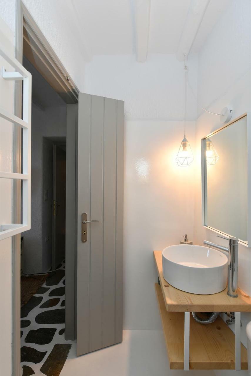 Santa Flora 3 Bedroom House A ParikiaaS Edge Páros Eksteriør bilde